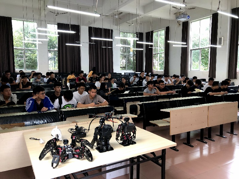 我司受賀州學院人工智能學院邀請做智能制造專題企業報告