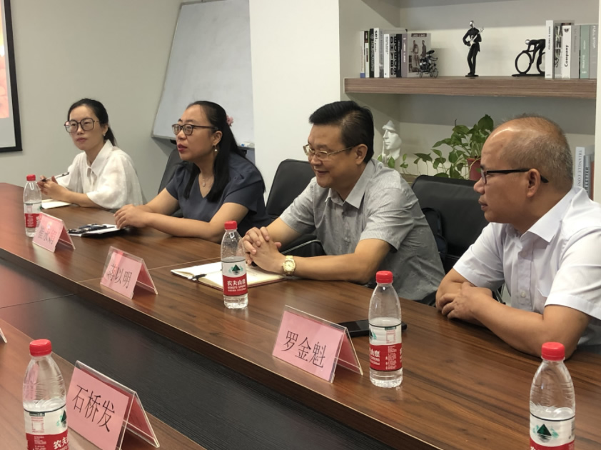 熱烈歡迎廣西城市建設(shè)學(xué)校蔣以明校長等領(lǐng)導(dǎo)一行蒞臨我司參觀指導(dǎo)